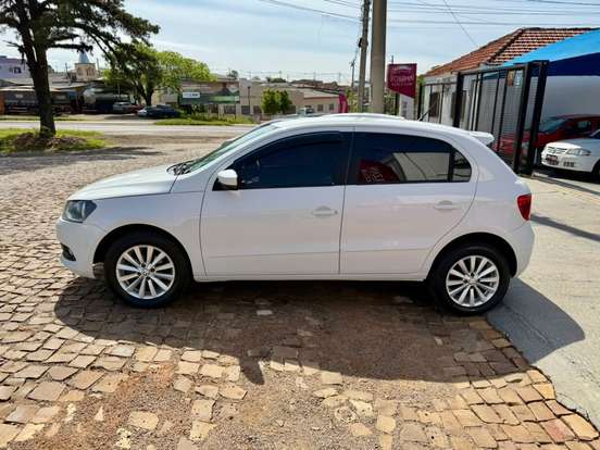 VOLKSWAGEN-GOL-2014