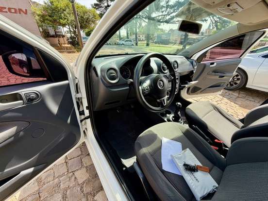 VOLKSWAGEN-GOL-1.6 MI 8V FLEX 4P MANUAL G.V VOLKSWAGEN-GOL-2014
