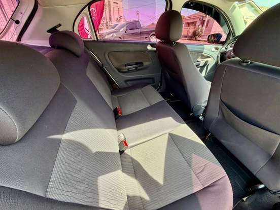 VOLKSWAGEN-GOL-2014