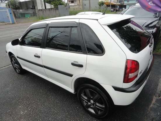 VOLKSWAGEN-GOL-2004