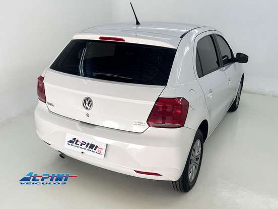 VOLKSWAGEN-GOL-2016