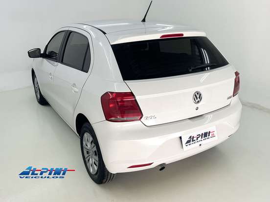 VOLKSWAGEN-GOL-1.6 MSI TOTALFLEX TRENDLINE 4P MANUAL VOLKSWAGEN-GOL-2016