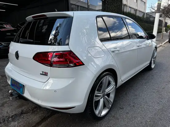 VOLKSWAGEN-GOLF-1.4 TSI COMFORTLINE 16V GASOLINA 4P AUTOMÁTICO VOLKSWAGEN-GOLF-2014