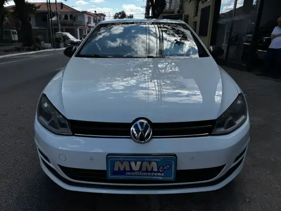 VOLKSWAGEN-GOLF-2014