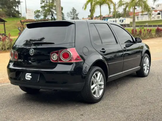 VOLKSWAGEN-GOLF-2009