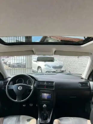 VOLKSWAGEN-GOLF-2008