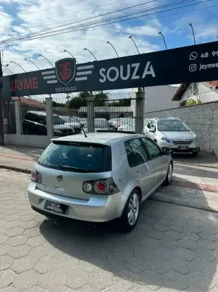 VOLKSWAGEN-GOLF-2008