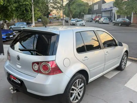 VOLKSWAGEN-GOLF-1.6 MI SPORTLINE 8V FLEX 4P MANUAL VOLKSWAGEN-GOLF-2010