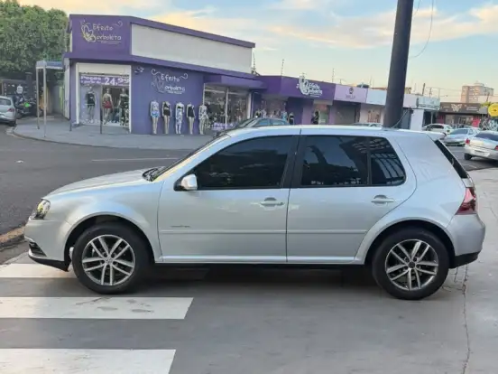 VOLKSWAGEN-GOLF-1.6 MI SPORTLINE 8V FLEX 4P MANUAL VOLKSWAGEN-GOLF-2010
