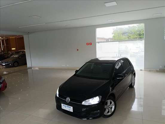 VOLKSWAGEN-GOLF-2015