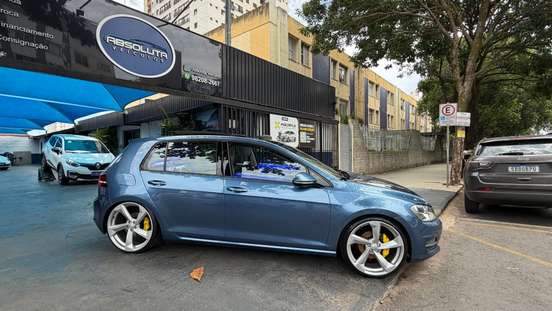 VOLKSWAGEN-GOLF-2015