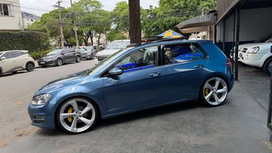 VOLKSWAGEN-GOLF-2015