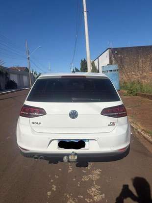 VOLKSWAGEN-GOLF-2014