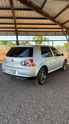 VOLKSWAGEN-GOLF-2009