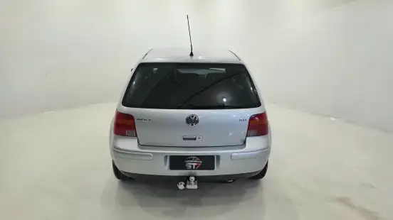 VOLKSWAGEN-GOLF-2000