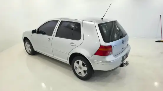 VOLKSWAGEN-GOLF-2000