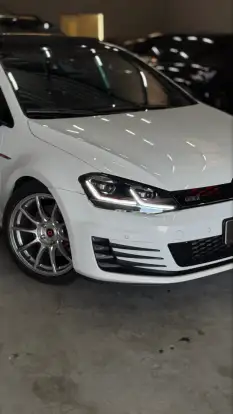 VOLKSWAGEN-GOLF-2017