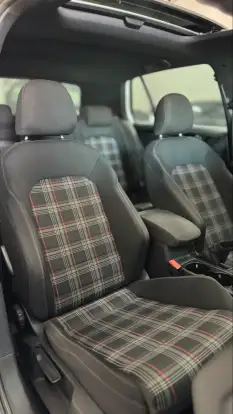 VOLKSWAGEN-GOLF-2017