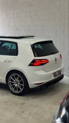 VOLKSWAGEN-GOLF-2017