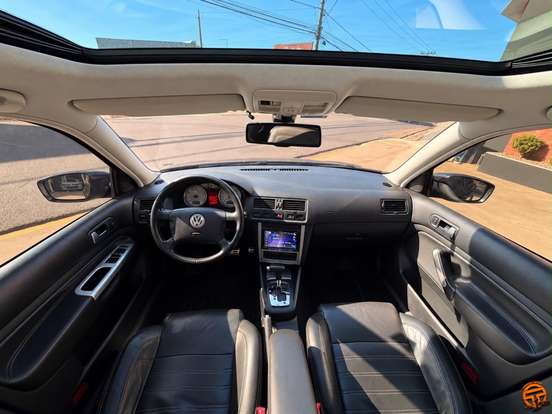 VOLKSWAGEN-GOLF-2013