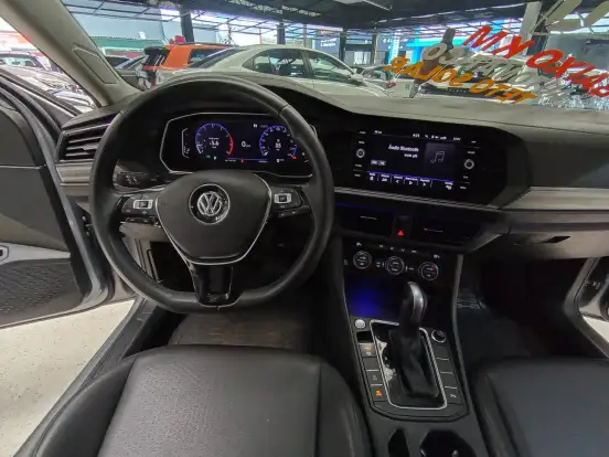 VOLKSWAGEN-JETTA-1.4 250 TSI TOTAL FLEX COMFORTLINE TIPTRONIC VOLKSWAGEN-JETTA-2020