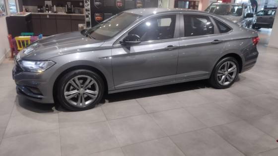 VOLKSWAGEN JETTA 1.4 250 TSI TOTAL FLEX R-LINE TIPTRONIC