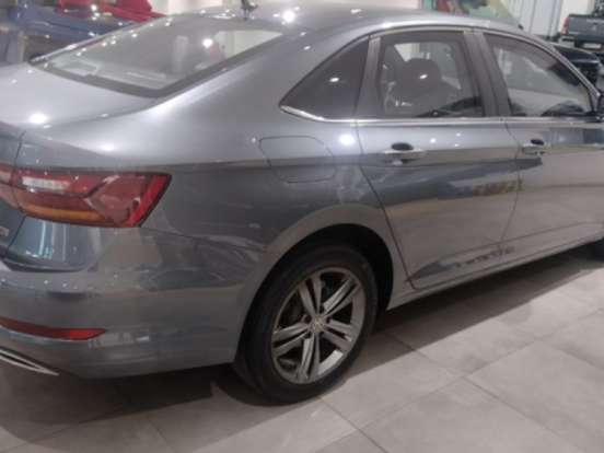 VOLKSWAGEN-JETTA-1.4 250 TSI TOTAL FLEX R-LINE TIPTRONIC VOLKSWAGEN-JETTA-2020