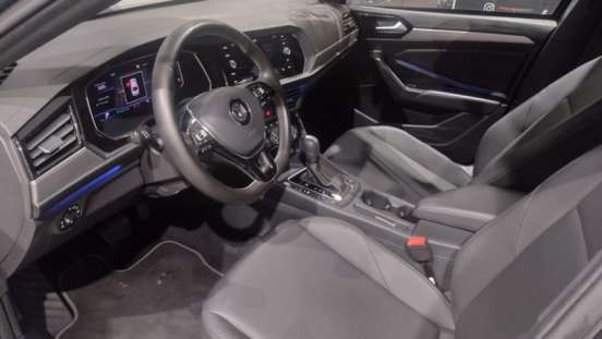 VOLKSWAGEN-JETTA-2020