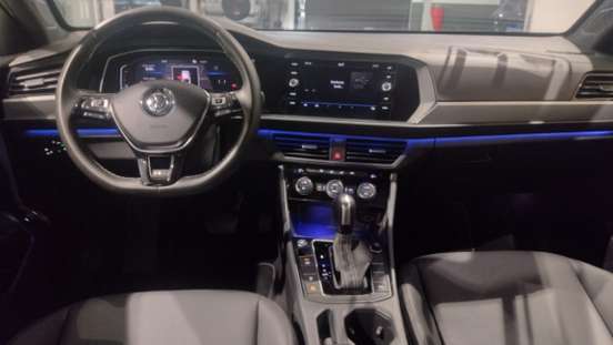 VOLKSWAGEN-JETTA-2020