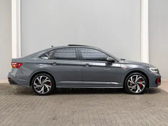 VOLKSWAGEN-JETTA-2024