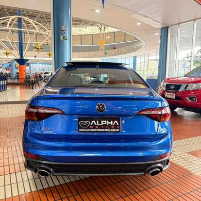 VOLKSWAGEN-JETTA-2024