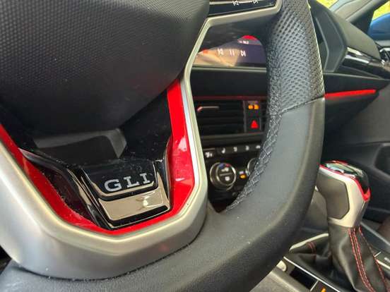VOLKSWAGEN-JETTA-2023