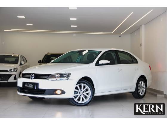 VOLKSWAGEN JETTA 2.0 COMFORTLINE FLEX 4P TIPTRONIC