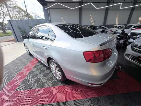 VOLKSWAGEN-JETTA-2014