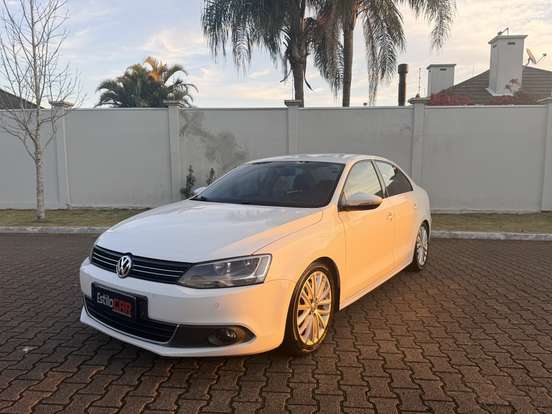 VOLKSWAGEN-JETTA-2.0 TSI HIGHLINE 200CV GASOLINA 4P TIPTRONIC VOLKSWAGEN-JETTA-2012