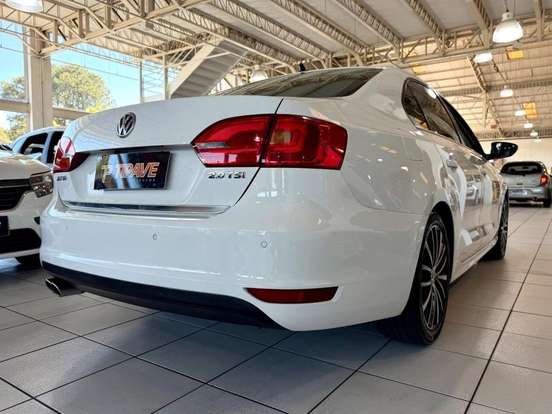 VOLKSWAGEN-JETTA-2.0 TSI HIGHLINE 200CV GASOLINA 4P TIPTRONIC VOLKSWAGEN-JETTA-2012