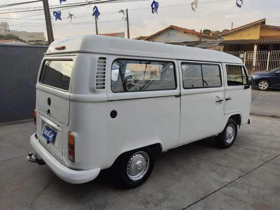 VOLKSWAGEN-KOMBI-1.4 MI STD 8V FLEX 3P MANUAL VOLKSWAGEN-KOMBI-2011
