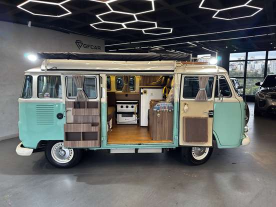 VOLKSWAGEN-KOMBI-1986