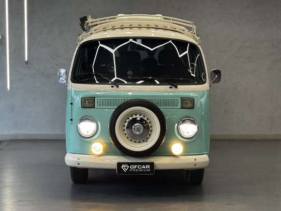 VOLKSWAGEN-KOMBI-1986