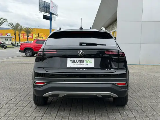 VOLKSWAGEN-NIVUS-1.0 200 TSI TOTAL FLEX HIGHLINE AUTOMÁTICO VOLKSWAGEN-NIVUS-2023