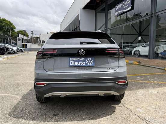 VOLKSWAGEN-NIVUS-1.0 200 TSI TOTAL FLEX HIGHLINE AUTOMÁTICO VOLKSWAGEN-NIVUS-2023