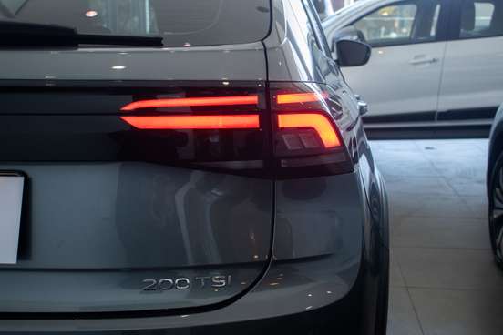 VOLKSWAGEN-NIVUS-1.0 200 TSI TOTAL FLEX HIGHLINE AUTOMÁTICO VOLKSWAGEN-NIVUS-2024