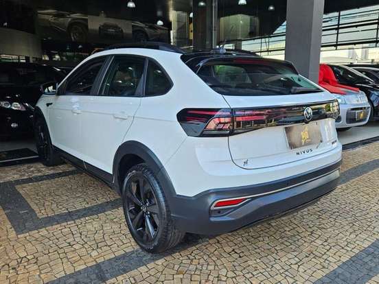 VOLKSWAGEN-NIVUS-1.0 200 TSI TOTAL FLEX HIGHLINE AUTOMÁTICO VOLKSWAGEN-NIVUS-2023