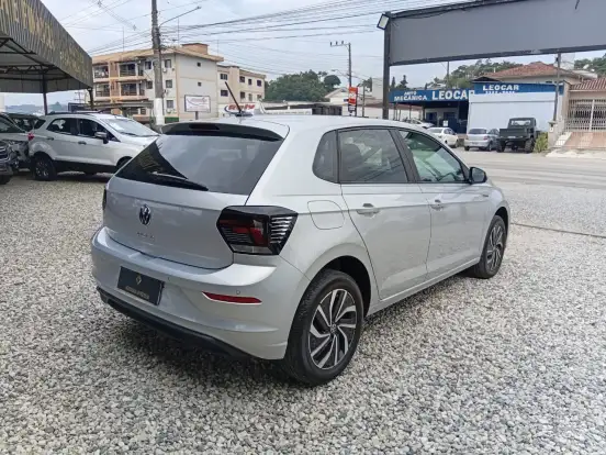 VOLKSWAGEN-POLO-1.0 170 TSI HIGHLINE AUTOMÁTICO VOLKSWAGEN-POLO-2023