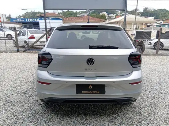 VOLKSWAGEN-POLO-2023