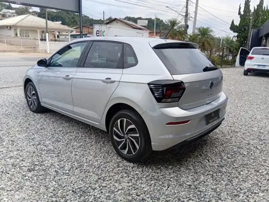 VOLKSWAGEN-POLO-2023