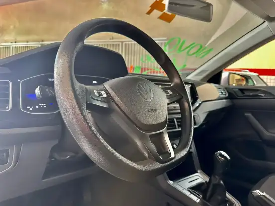VOLKSWAGEN-POLO-2023