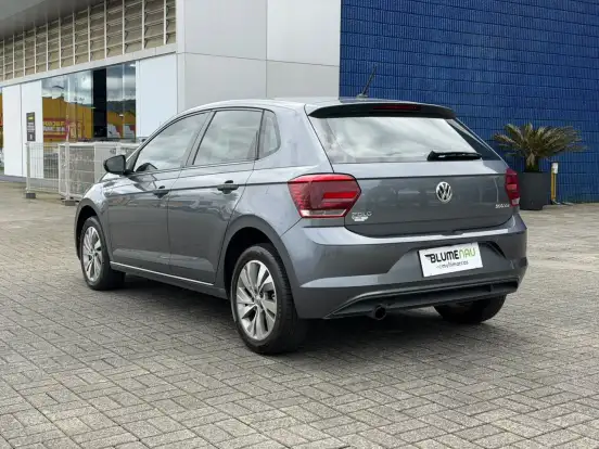 VOLKSWAGEN-POLO-2020