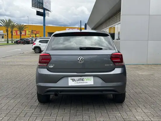 VOLKSWAGEN-POLO-2020