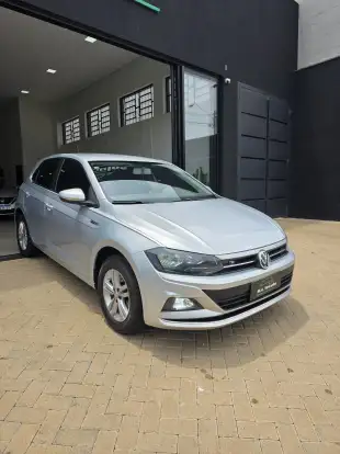 VOLKSWAGEN-POLO-2018